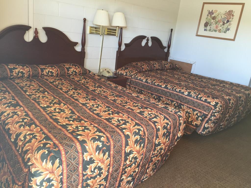 Ballinger Inn Bagian luar foto