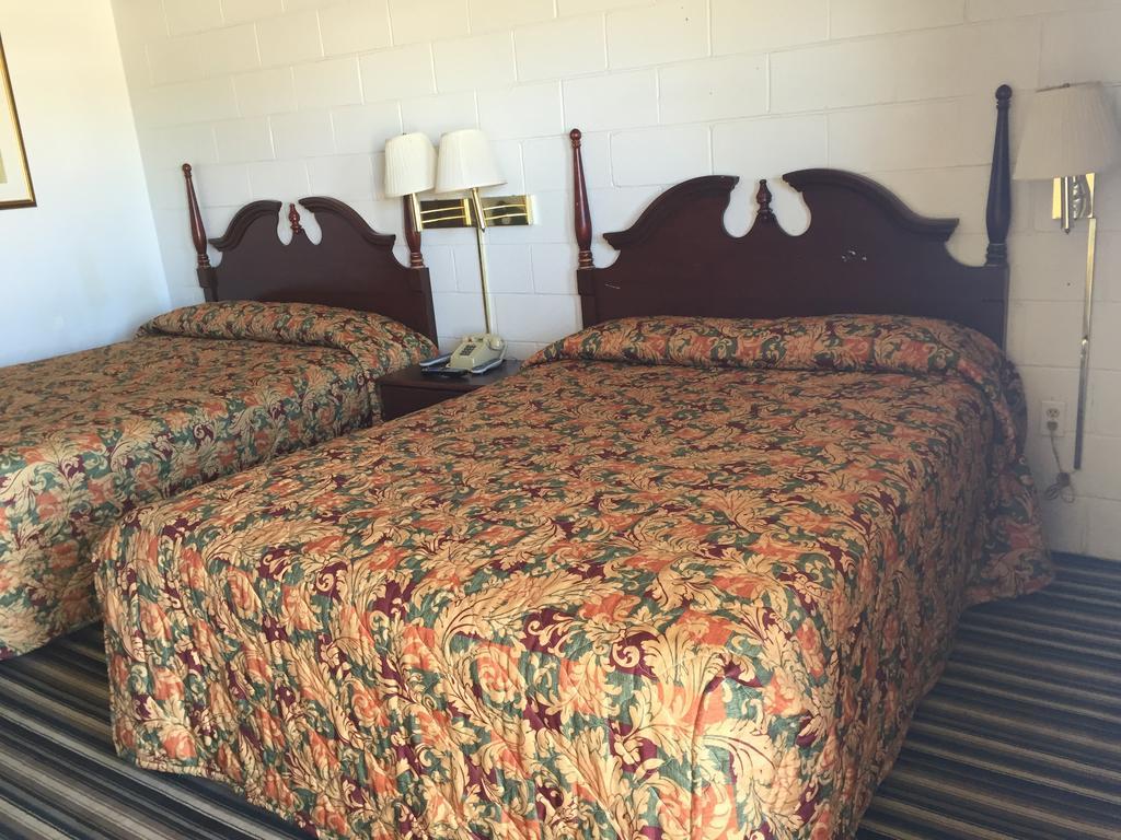 Ballinger Inn Bagian luar foto